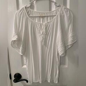 Mellóday Blouse with Detailed Sleeves